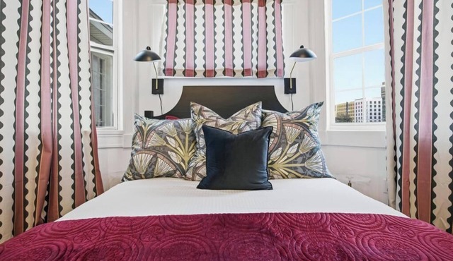Elegant Studio at the Raven Pool OnSite Parking