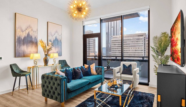 Emerald Grand: 27th Floor Penthouse in ATL | 14ft Ceilings, MAJOR INTERNATIONAL SPORTING EVENT & Skyline Views