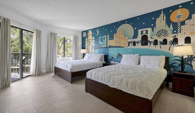 Enclave Refurbished Condo: Just 2mi to Universal!
