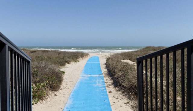 Enjoy Beautiful Condominium 3 Bedroom 2 Bathrooms Sunchase South Padre Island