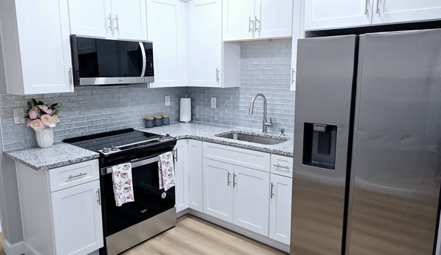 Excellent 1-bedroom private studio