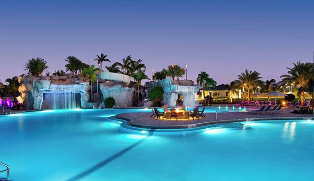 Fabulous 3-bedroom house with private pool and endless amenities in Estero