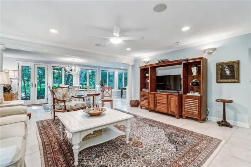 Fairway Oaks 3323