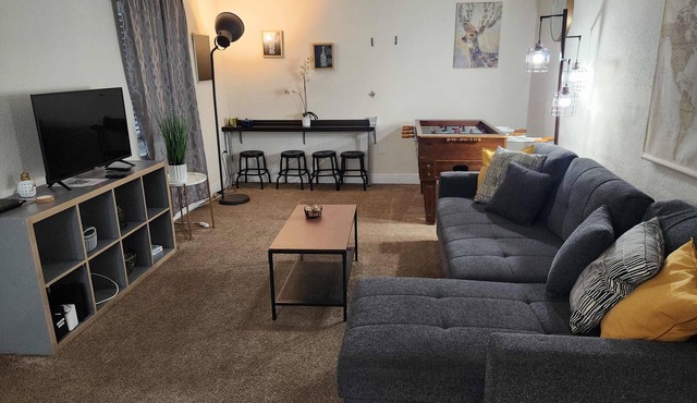 Family-Friendly 2BR Condo Near Universal