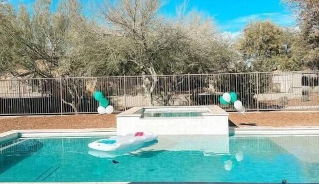 FAVORITE Desert Retreat, minutes to STATE FARM STADIUM & DOGERS Spring Training