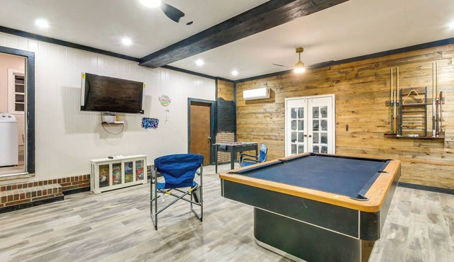 Flint River Home w/Private Pond & Game Room!