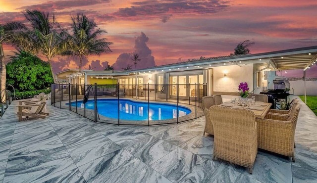 Florida Dream | Pool | Canal | 4 BDR