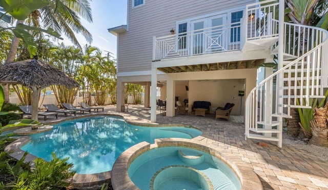 For Shore: Sleeps 10, steps to beach, heated pool!