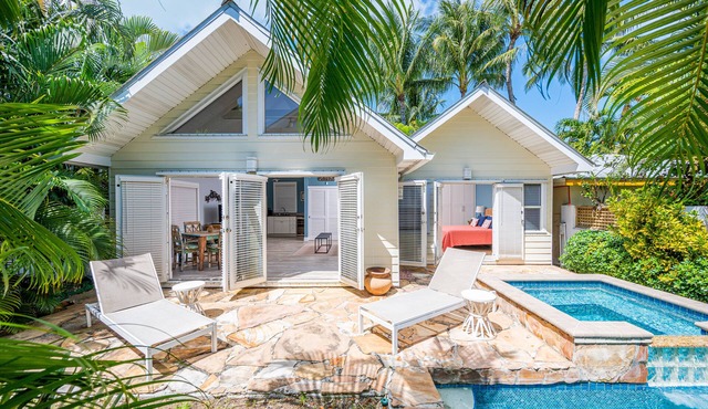 Four Palms: Casa Marina-Monthly - Private pool-back cottage- RealKeyWest