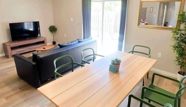 Free Parking | Prime Location Townhouse