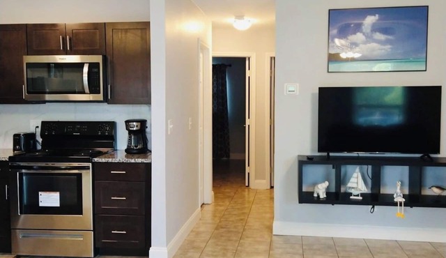 Fully Renovated Apt B in Clearwater