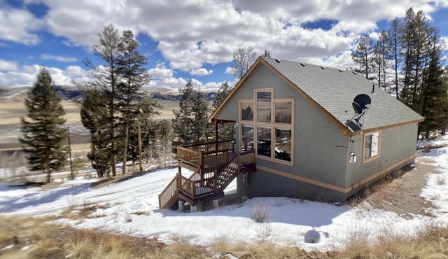 Fully Stocked Family Friendly Cabin Near Breckenridge