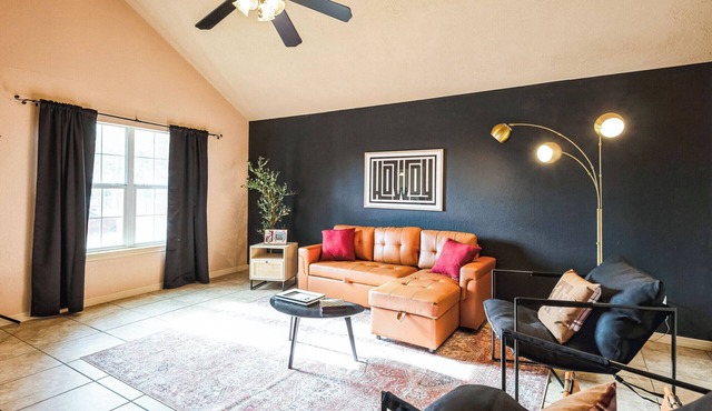 Game Day or Getaway – Whole Home Near Texas A&M