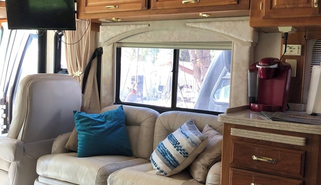 Getaway in the Bosque Cozy RV in Charming Bosque Farms