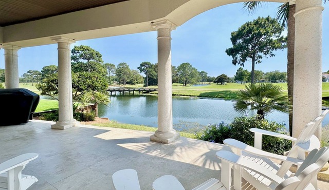 Golf Cart ☀️ *Heated Pool | Golf Course Lake View | Massive Master Suite ☀️ Beach Chairs