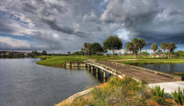 Golf course view - 2BR - 2nd floor condo - Eagle Hunters