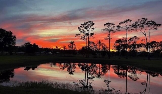 Golfers Paradise. Gorgeous sunsets having cocktails on your private lanai.