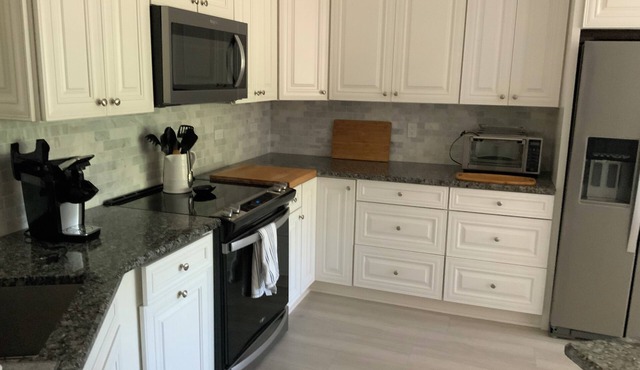 Great Condo in Avalon, Pelican Bay recently available for seasonal rental