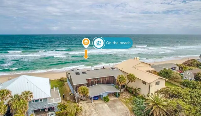 Ground Floor Direct Oceanfront House W/Private Patio and Steps to Beach Access 🌊