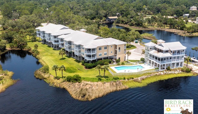 Gulf Breeze Condo #203- Private Boat Ramp! WiFi! Docks to be completed May 2026!
