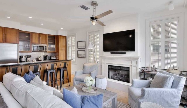 Gulf Views-Two-story Condo-2 Bikes-Heated Pool
