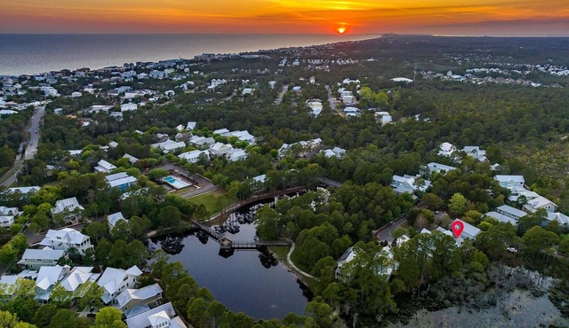 Hallie’s House, Bikes Included, Blue Mountain Beach, Dog Friendly