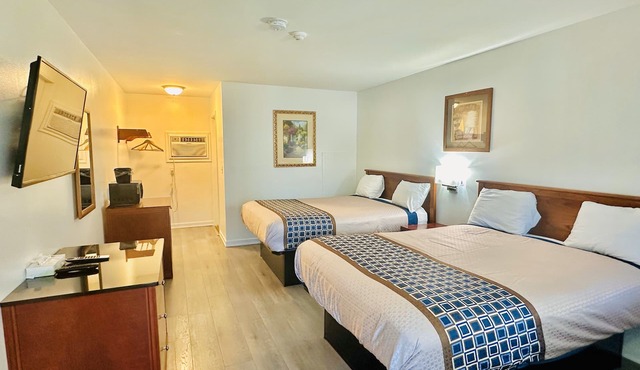 Hampton Motor Inn in Hampton