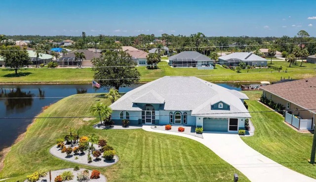 Heated Pool and Stunning Views: Waterfront Retreat Perfect for Groups up to 8