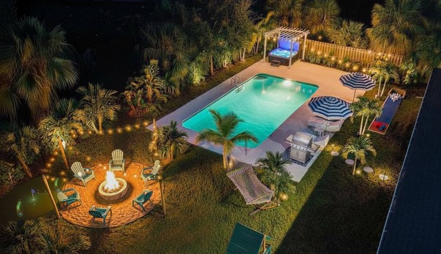 Heated Pool, Hot Tub, Fire Pit, Golf, Bowling