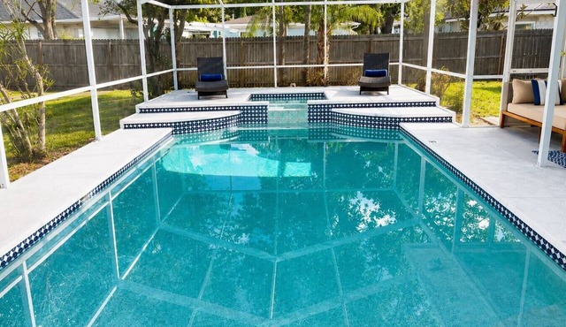 Heated Pool & Spa Game Room Family Oasis Sleeps 10