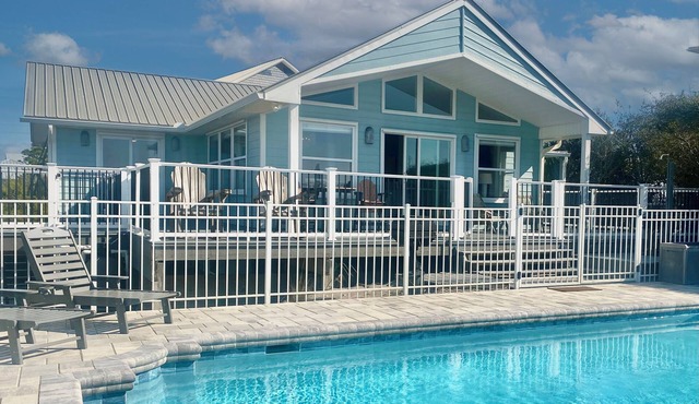 Heated Private Pool , Backyard is BEACH, Game Room, Beach Gear Included