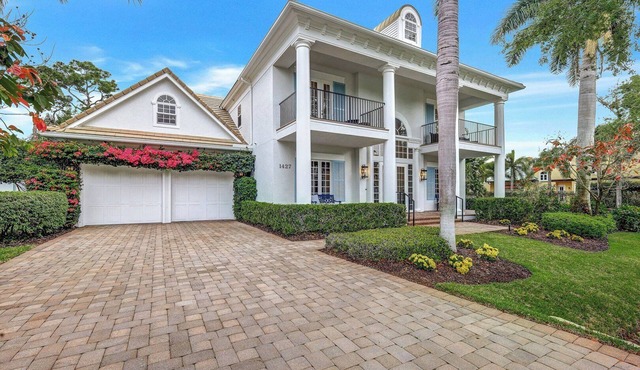Hemingway Place - near Venetian Village