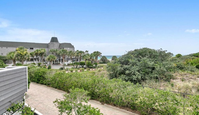Henderson Haus - Is a Fabulous 3BR Townhome in Destin