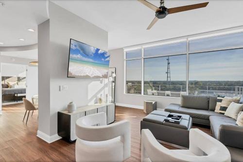 High-End Downtown Orlando Penthouse with Patio