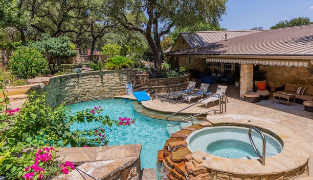 High-End Resort! 1-Story, 4min to Lake, HeatedPool, BoatParking, BigBeds, GameRm