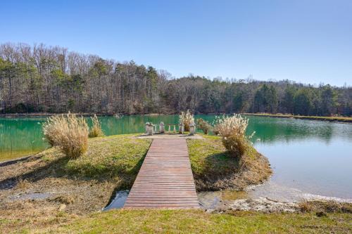 Hike, Fish & Explore Chattanooga! Lake-View Home