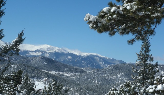 Himmelhaus majestic mountain views ideally located to access city and mountains