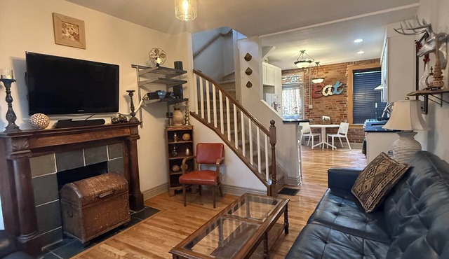 Hip S. Broadway 2 BR Historic Denver, Private yard