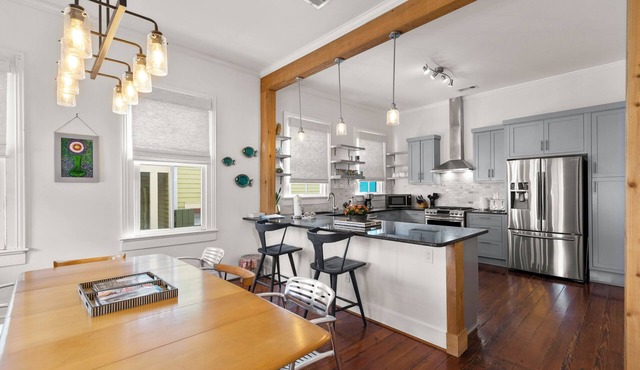 Historic Davidson-Penland House - Old Galveston Charm with Modern Amenities