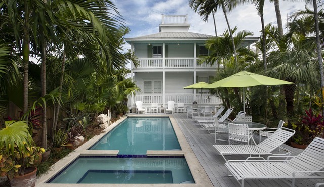 Historic Old Town Key West - Main House, 4 beds, 1 Sleeper Sofa, Accommodates 8
