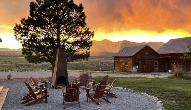 "Historic Riverfront Estate—5 min to Salida, 20 to Monarch, Raft In/Out Beach!"