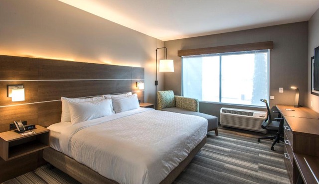Holiday Inn Express & Suites - Phoenix North - Happy Valley by IHG