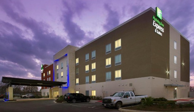 Holiday Inn Express & Suites New Braunfels by IHG