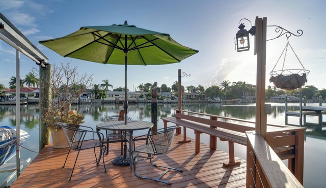 Hot Tub & Boat Dock: St Pete Beach Paradise