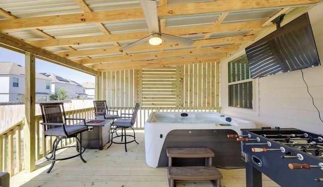 Hot Tub Haven w/Game Loft: 6 Mi to AFB!