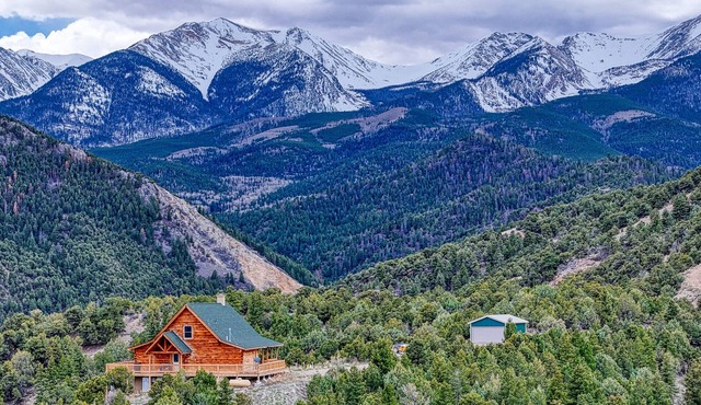 Hot Tub Majestic Views Remote Getaway