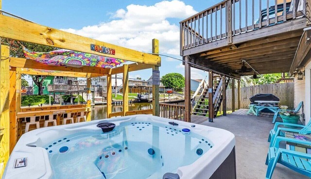 Hotrod & TT's Great Adventures, Dog Friendly Canal Waterfront on Laguna Madre