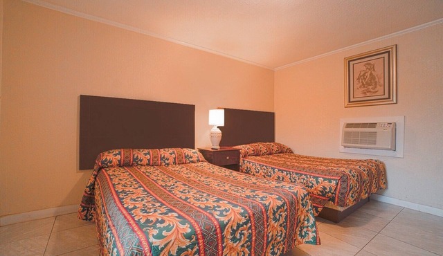 Houston | 2 Queen Bed