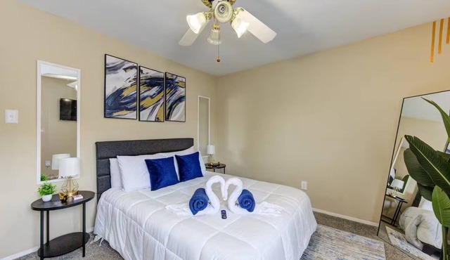 HTX Cozy Hideaway in Houston