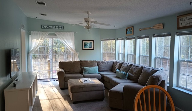 Ichetucknee & Ginnie Springs, Sante Fe & Suwanee Rivers & Divers Woods Retreat